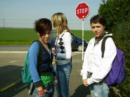 stope les barbii-land